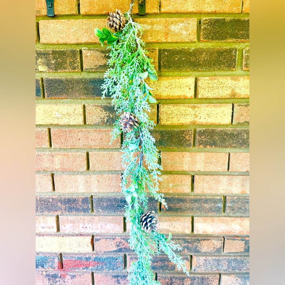*Frosted Woodland Cedar Garland